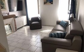 La Petite Oasis, Newly Renovated